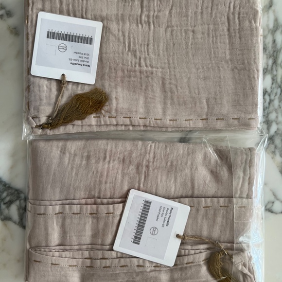 2 Numero 74 Swaddles - Powder Pink - Picture 2 of 2